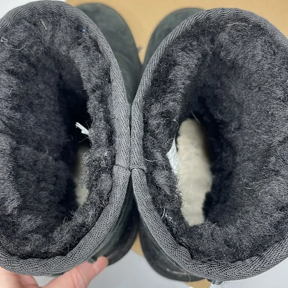 Ugg Australia Women Suede boots shoes sz 37 - Picture 8 of 11